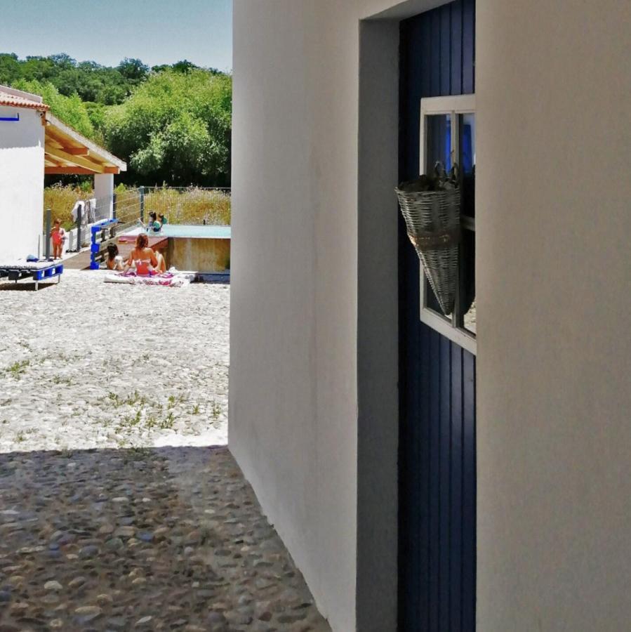 Azoia 10 - Hostel & Casas De Campo Azoia de Baixo Exterior photo